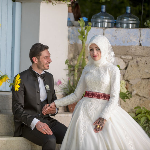 young-muslim-bride-groom-wedding-photos__1_.jpg