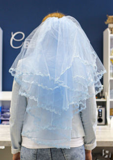 Фата для девичника 3 слоя (голубая с кружевным кантом) Свадебные штучки