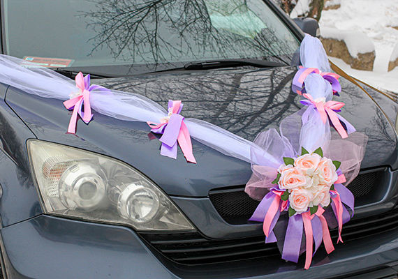 Самые красивые свадебные ленты на машину