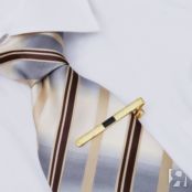 Зажим для галстука жениху "Классика" (чёрно-золотой) Свадебные штучки
