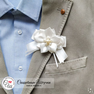 Бутоньерка для жениха "Нежные цветы"(айвори) Свадебные штучки