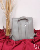 Женский рюкзак из натуральной кожи серый B001 grey